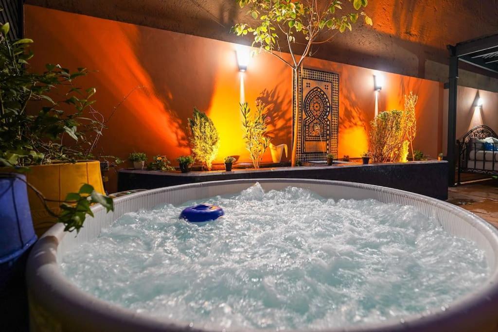 Appartement Darsublime Au Coeur De Marrakech Jacuzzi Prive à Marrakesh Extérieur photo